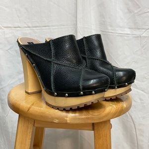 Steve Madden | Black Leather Platform Heels